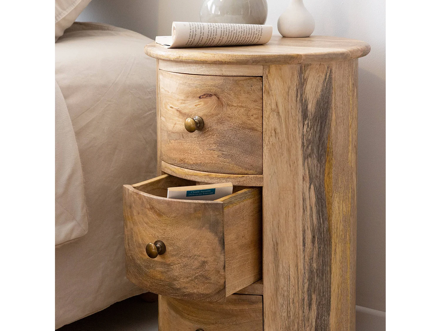 Table de Chevet Ronde en Bois Naturel - 3 Tiroirs Style Rustique